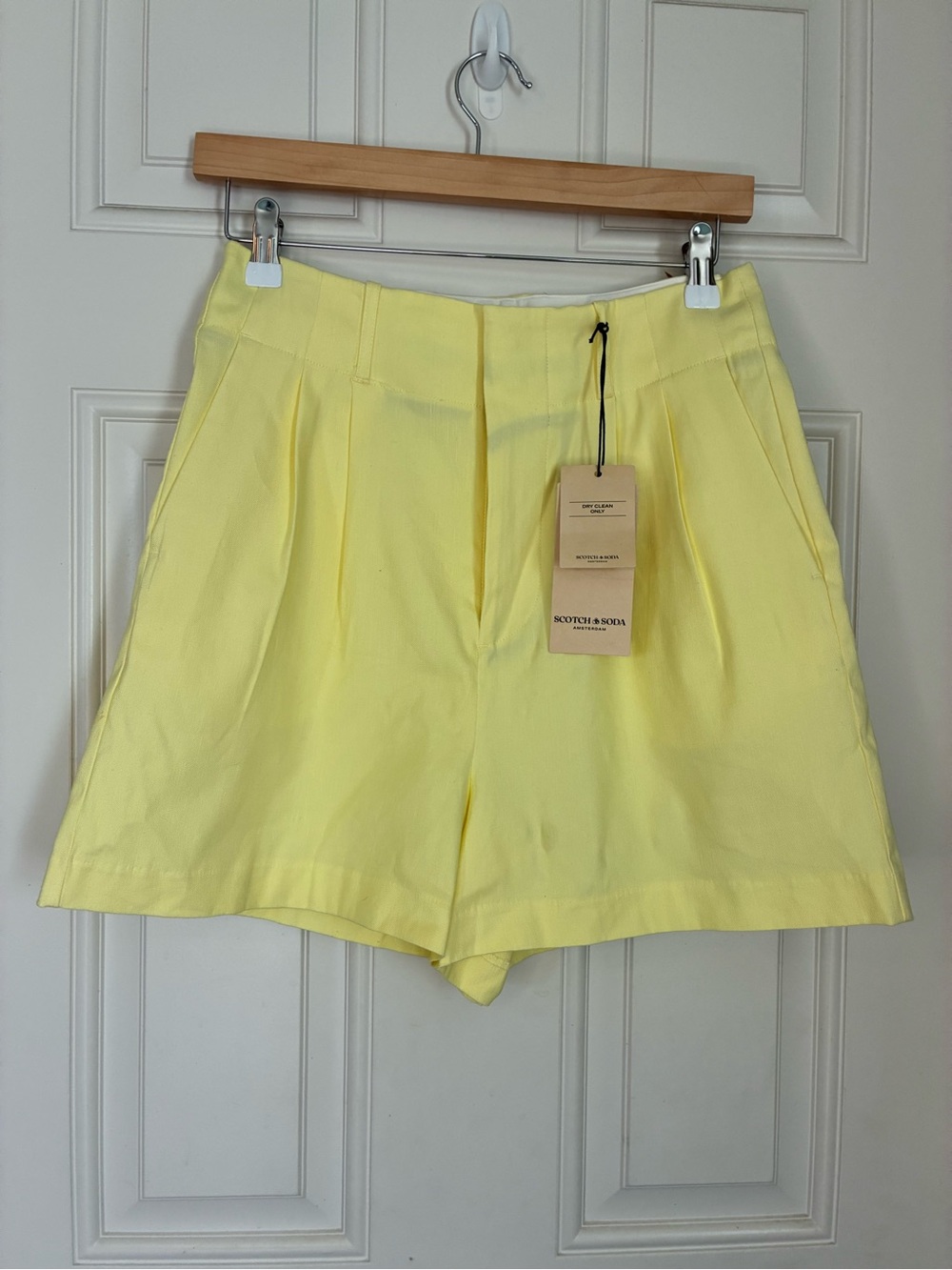 Scotch & Soda Bright Yellow Pleated Women’s Shorts